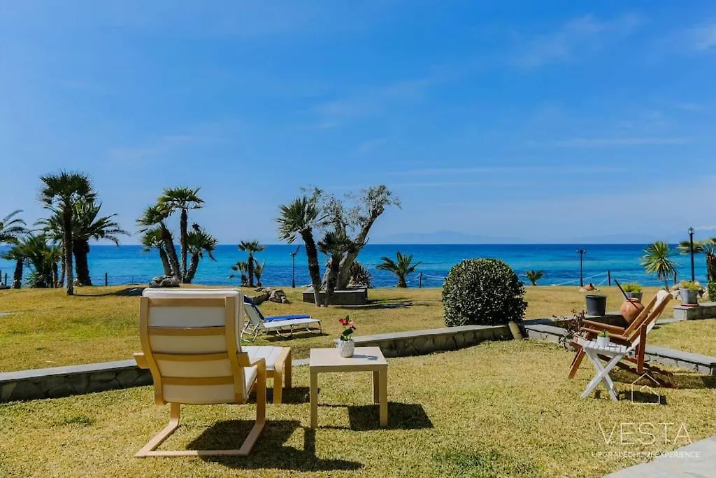 Sea Breeze Apartments, Beachfront Location Skála Foúrkas