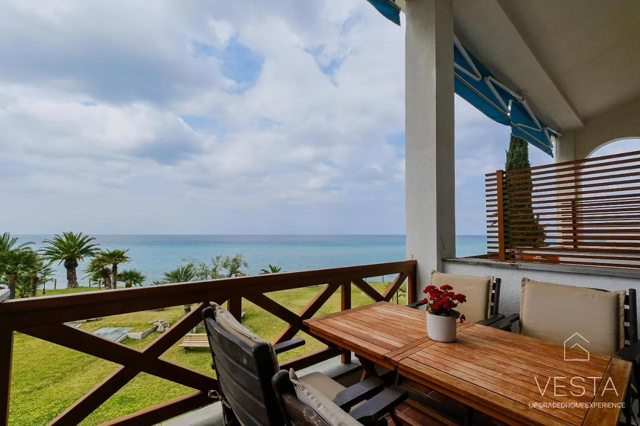 Sea Breeze Apartments, Beachfront Location Skála Foúrkas Apartmán