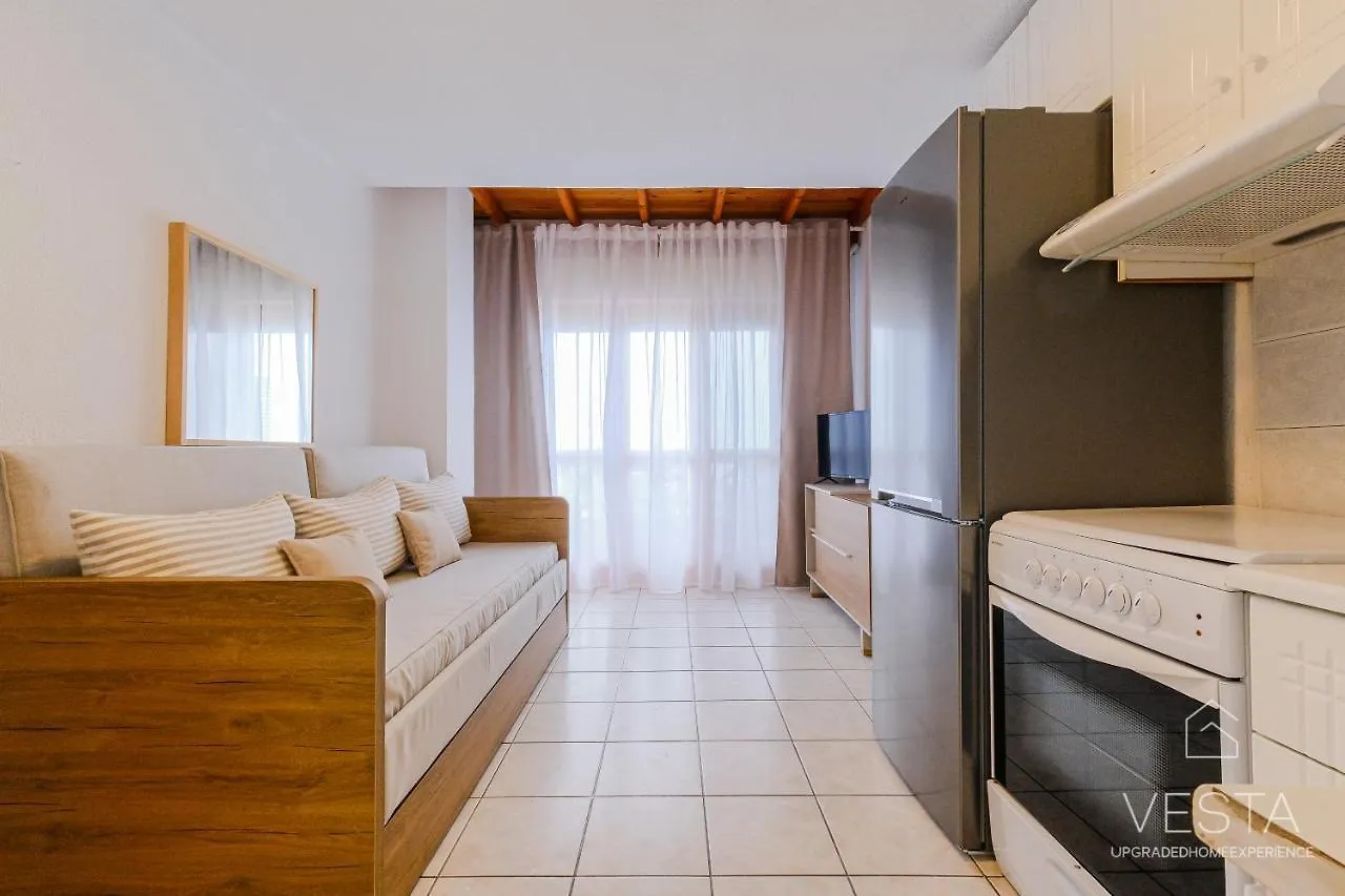 Sea Breeze Apartments, Beachfront Location Skála Foúrkas