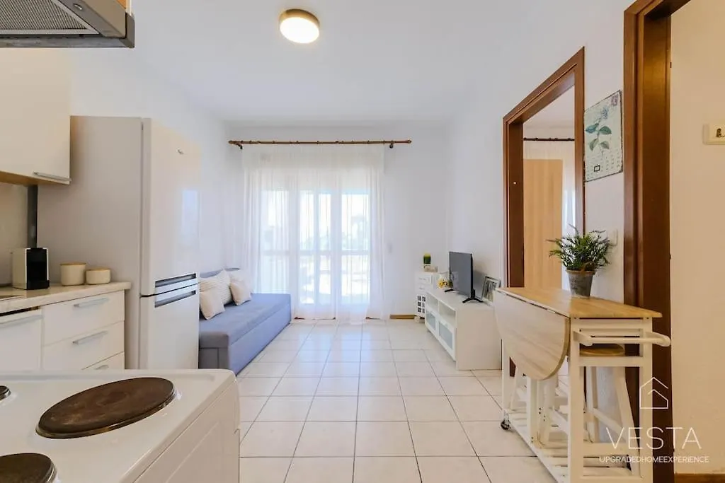 Sea Breeze Apartments, Beachfront Location Skala Fourkas Apartment