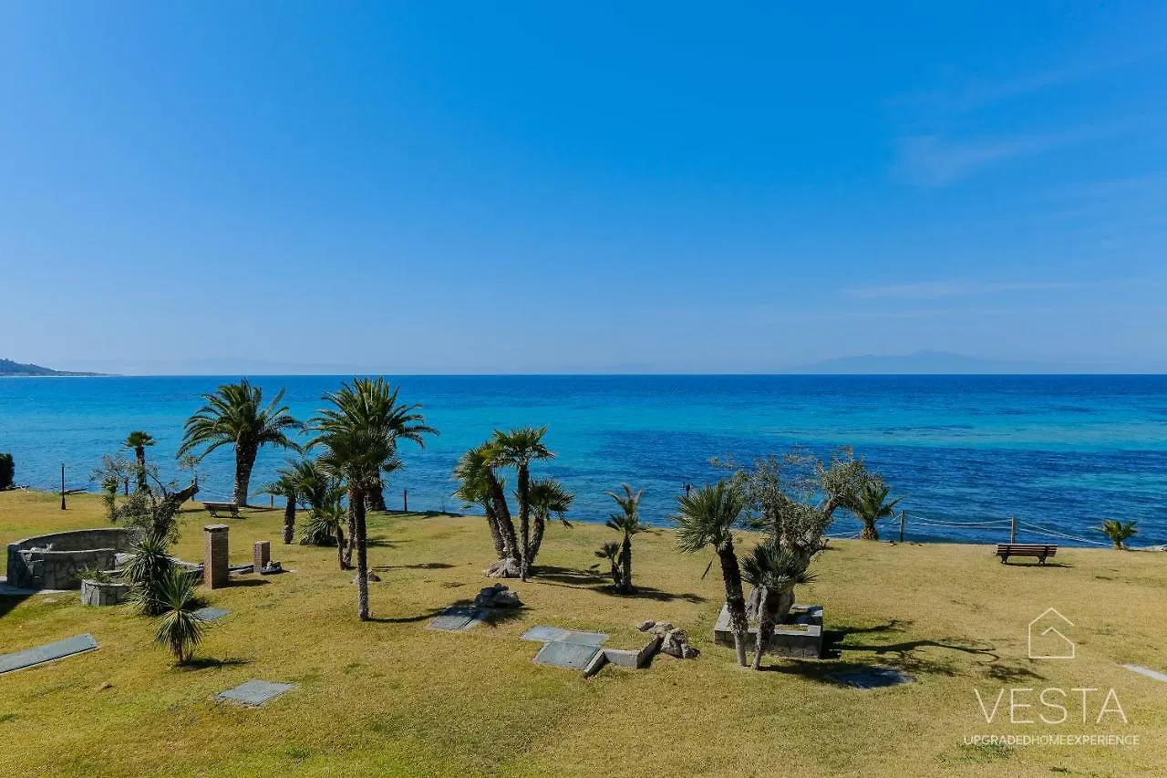 Sea Breeze Apartments, Beachfront Location Skala Fourkas Greece