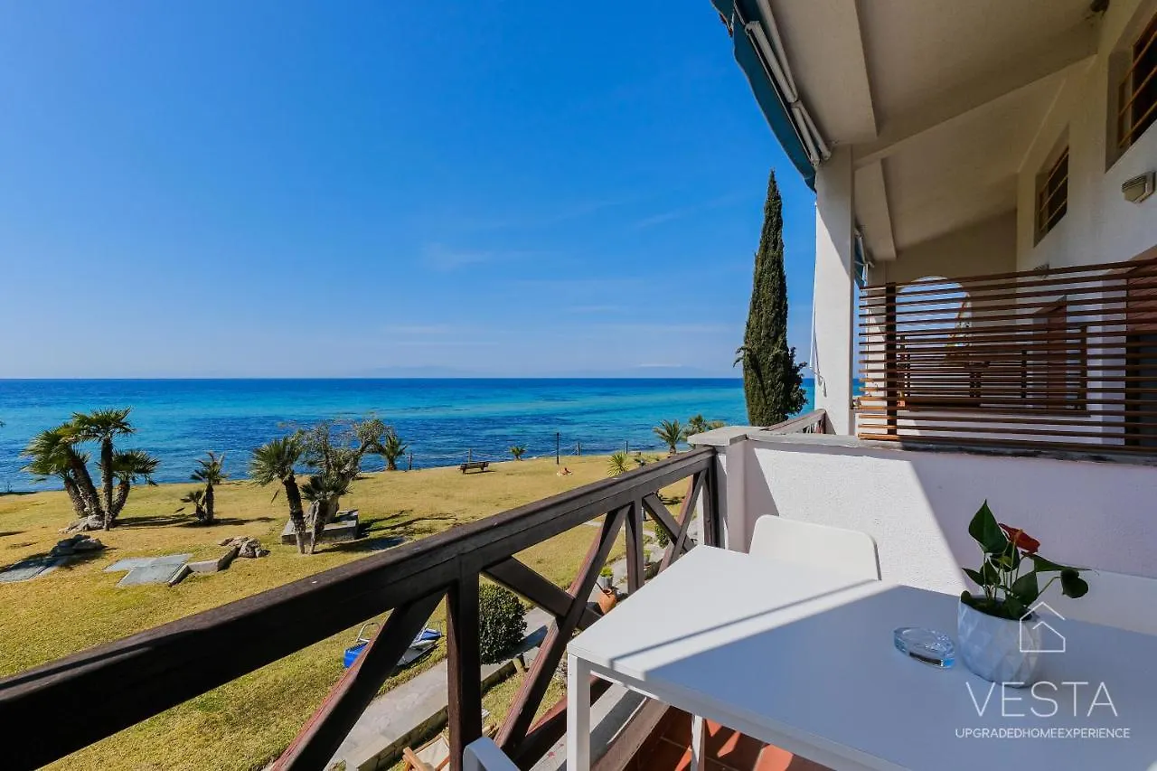 Apartment Sea Breeze Apartments, Beachfront Location Skala Fourkas