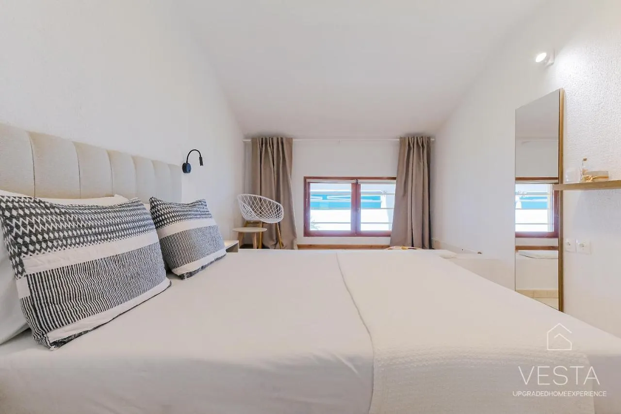 Apartment Sea Breeze Apartments, Beachfront Location Skala Fourkas