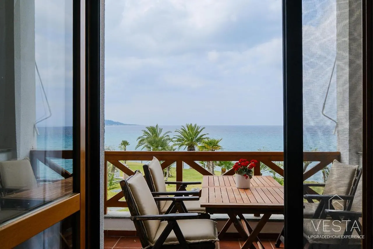 Sea Breeze Apartments, Beachfront Location Skala Fourkas Greece