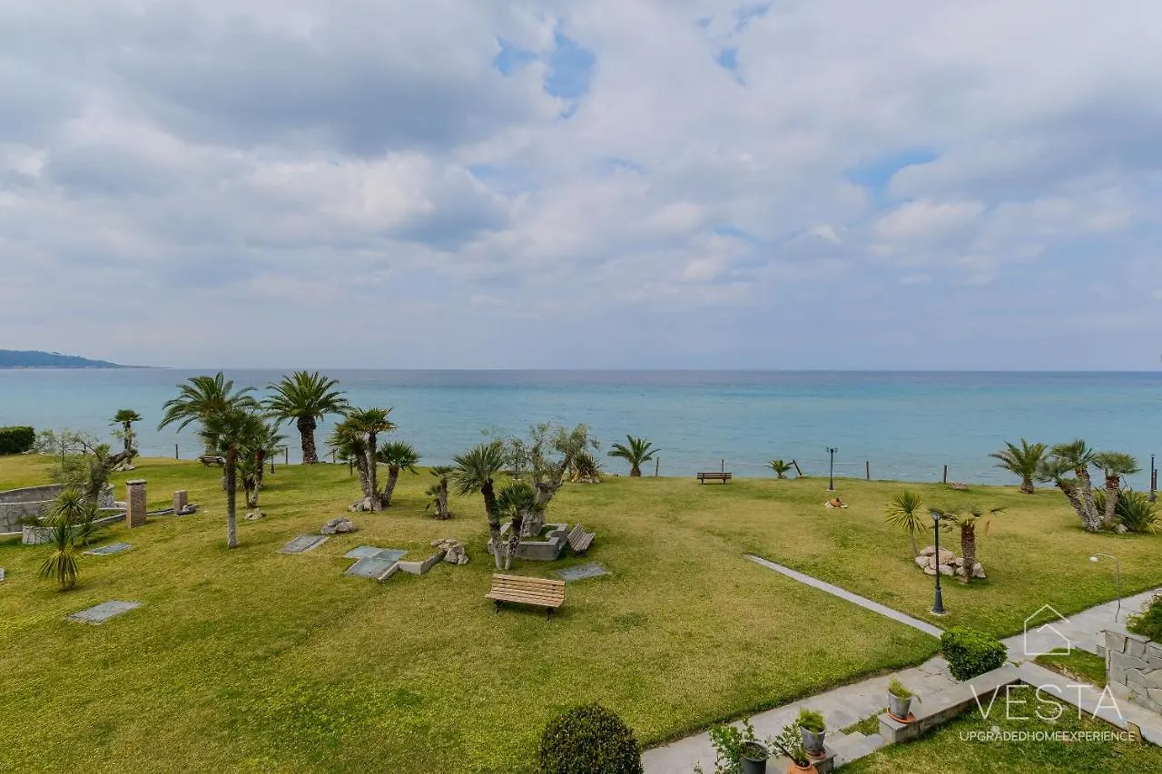 Sea Breeze Apartments, Beachfront Location Skala Fourkas 0*,  Greece