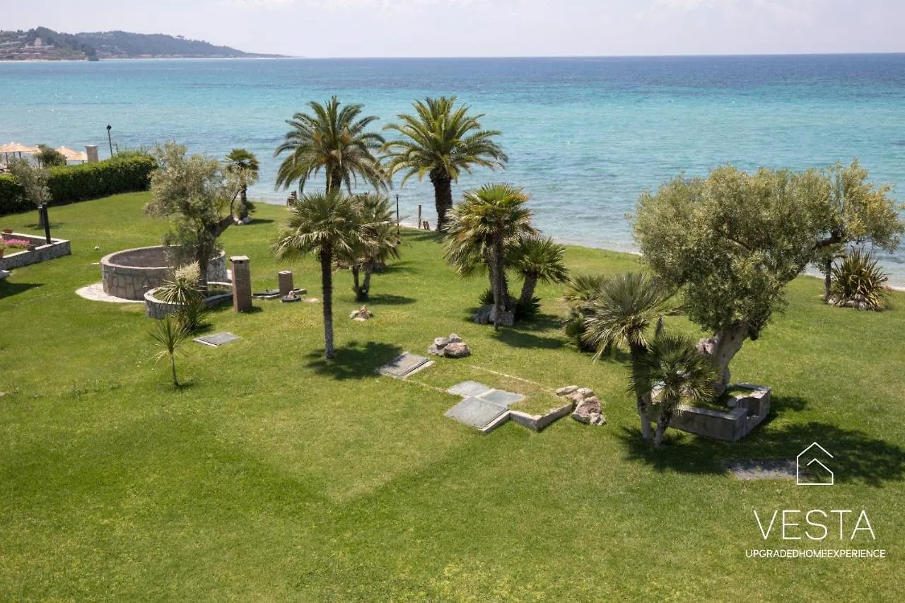 Sea Breeze Apartments, Beachfront Location Skala Fourkas